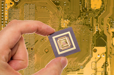 船载时光 老式积分电路PCB的航海过去与当代回响